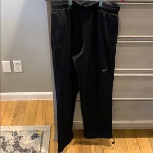 Mens Nike sweat pants size XL black therma fit